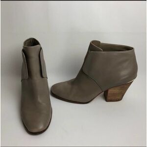 COLE HAAN Hayden Heeled Ankle Bootie Gray Size 11 B
